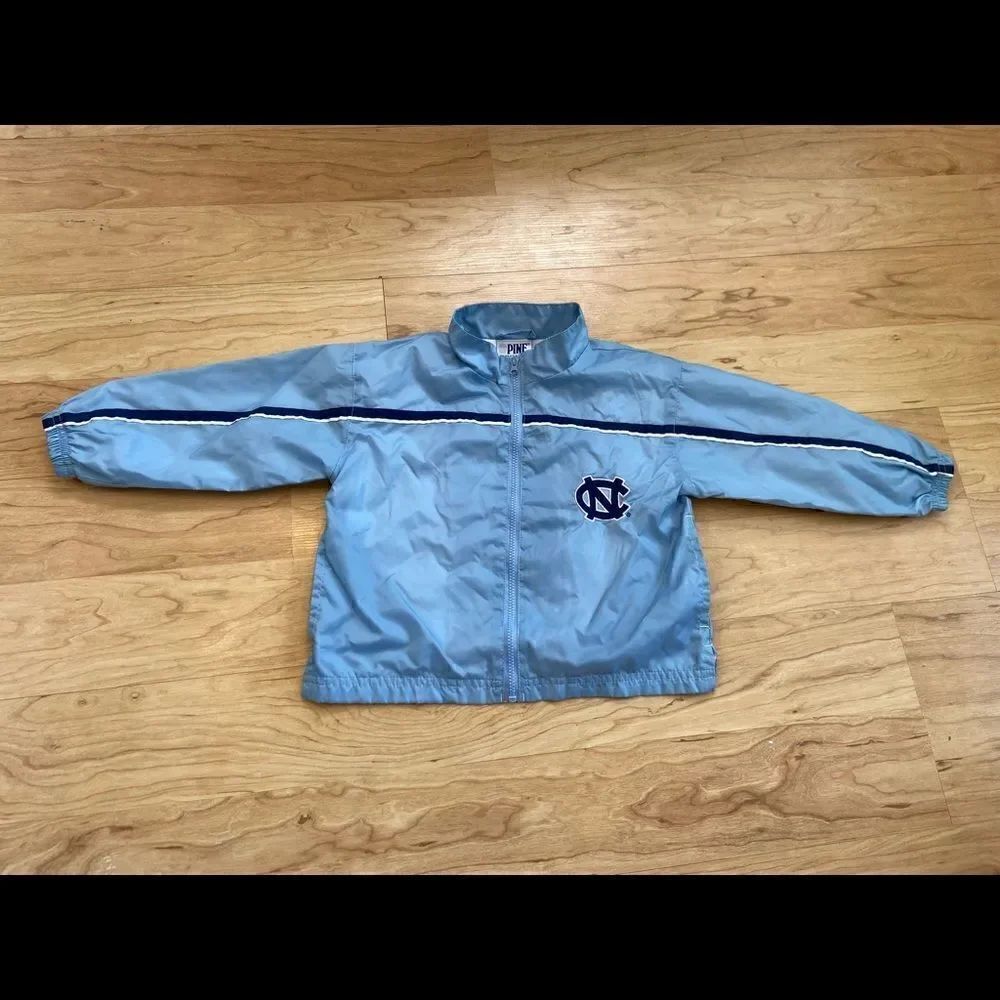 North Carolina Tarheels zip up athletic jacket